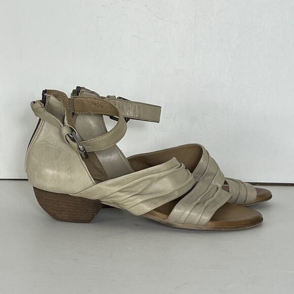 Miz Mooz Sandals Cassie Women Sz 38 Beige Leather Ruched Ankle Strap Block Heel - Picture 1 of 13